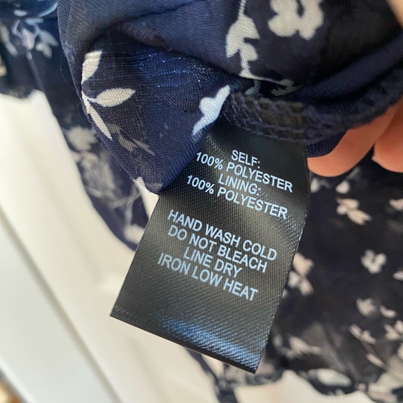Lulus Navy floral dress XS - Picture 5 of 5